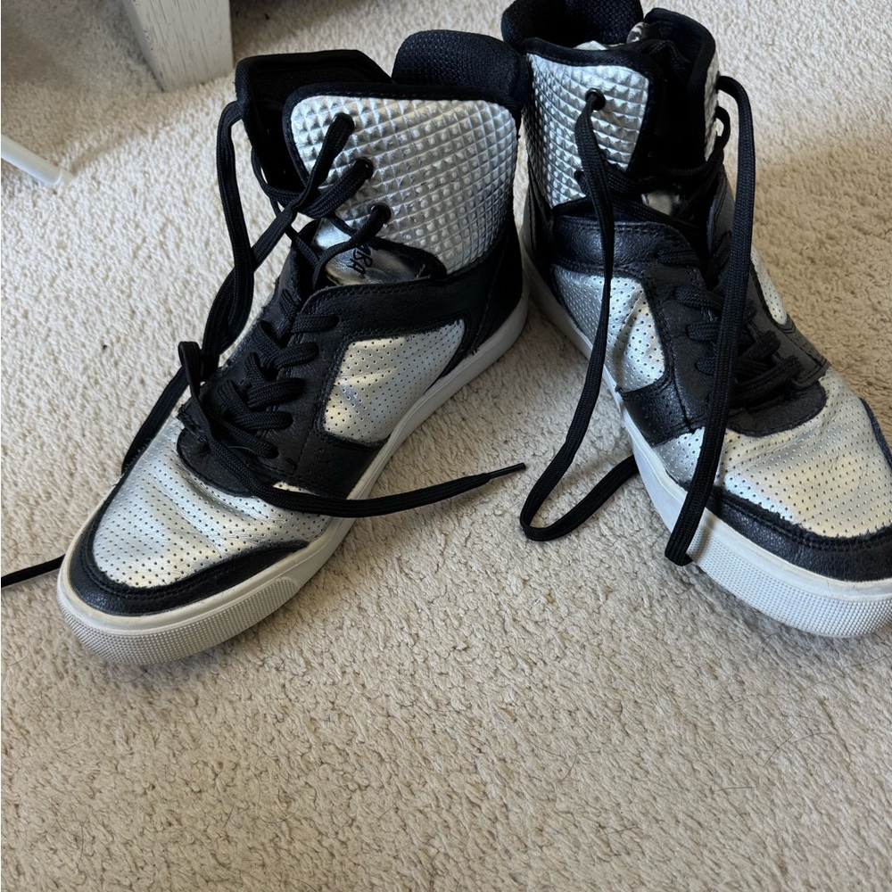 Zumba Hightops